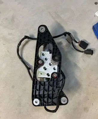 BMW X5 E70 Active stabilizer control/valve assembly 6782737