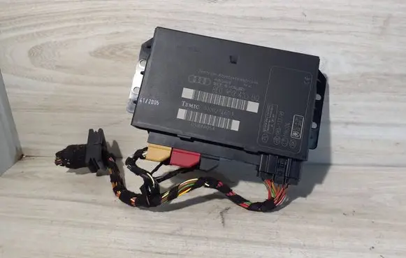 Audi A4 S4 B7 8E 8H Comfort/convenience module 8E0959433BQ 00002726D3 01844054