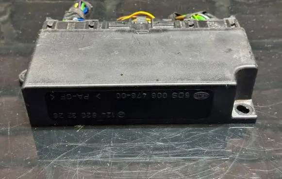 Mercedes-Benz E W124 Comfort/convenience module 1248203226 00647600