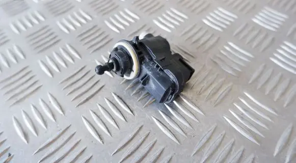 Toyota Yaris XP210 Headlight level adjustment motor 856610D050 90013783