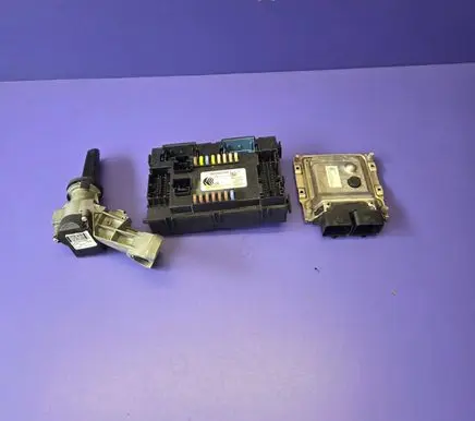 Fiat Tipo Engine ECU kit and lock set 0261S13701 55273729 1039S99130