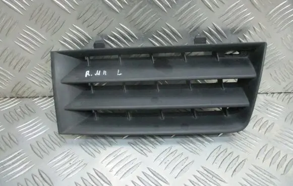 Renault Megane II Front bumper lower grill