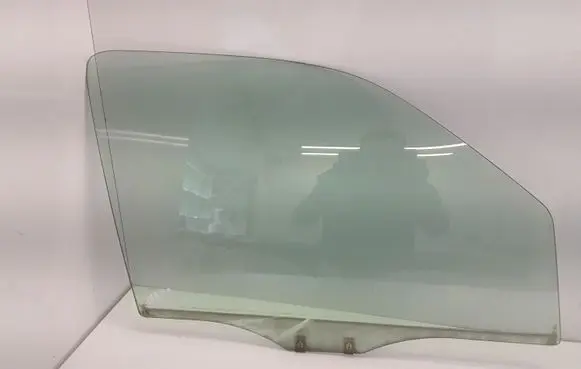 Ford Maverick Front door window glass four-door 43R000477