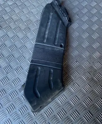 Audi A4 S4 B6 8E 8H Air intake duct part 8E0129617D 8E0129618E