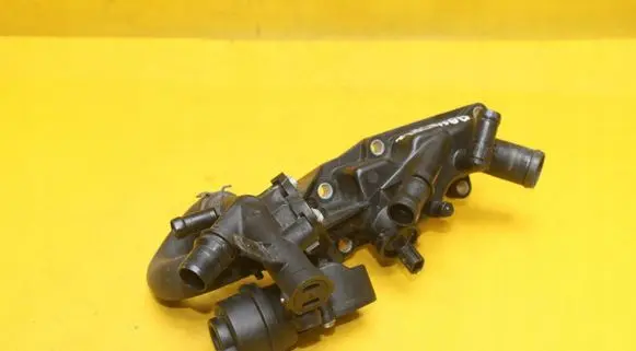 Nissan Qashqai Thermostat housing 110600353R