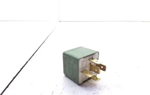 Jaguar XJ X40 Hazard warning light relay 00352023 4RD00352023