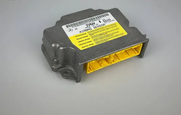 Mercedes-Benz A W169 Airbag control unit/module A1698206626