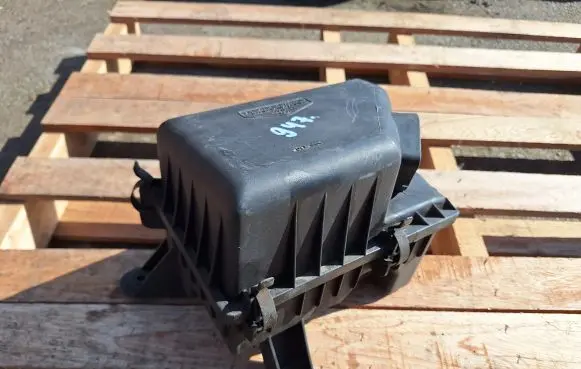 Air filter box