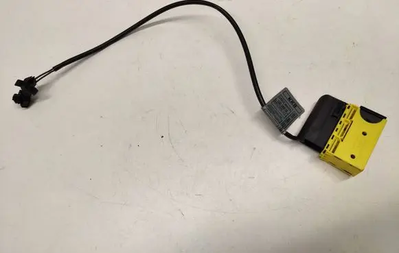 BMW X3 E83 Seat pressure sensor 8255704 13318810 1C020111
