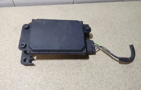 Volvo V60 Distronic sensor radar 28085610 31381558 31381556