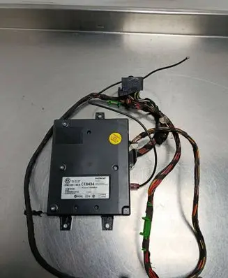 Volkswagen Scirocco Bluetooth control unit module 5N0035730A 00233D03C754 N342Z276