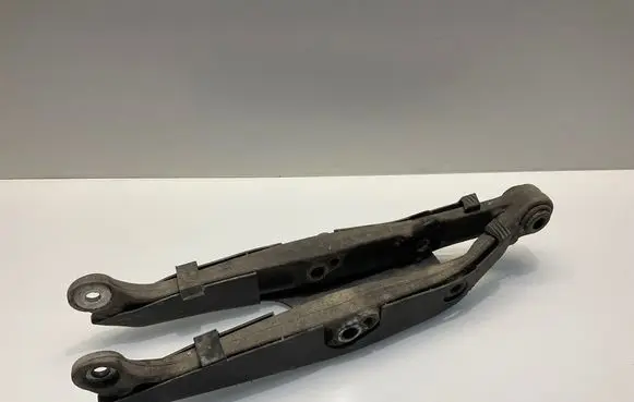 Rear control arm