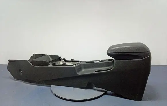 Hyundai i30 Center console 