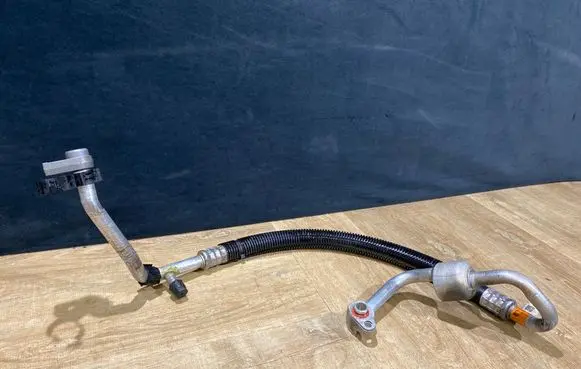 Ford Kuga II Air conditioning (A/C) pipe/hose GV6119N602LE