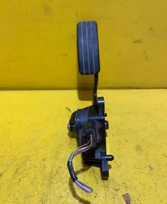 Renault Modus Accelerator throttle pedal 8200139322