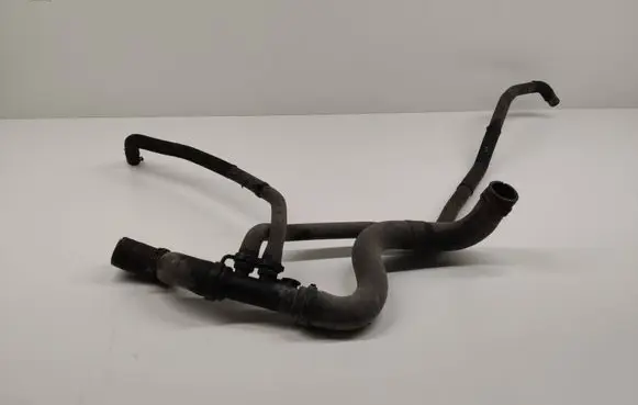 Nissan NV400 Engine coolant pipe/hose 1800446415