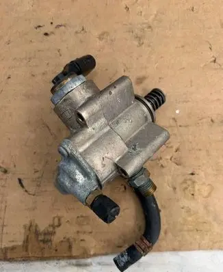 Audi TT TTS Mk2 Fuel injection high pressure pump 06F127025H