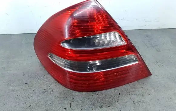 Mercedes-Benz E W211 Rear/tail lights A2118200364