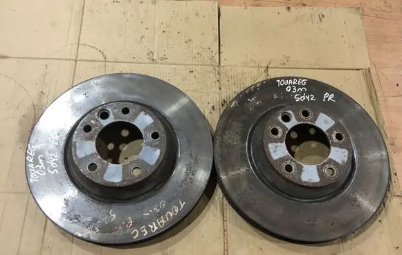 Volkswagen Touareg I Front brake disc