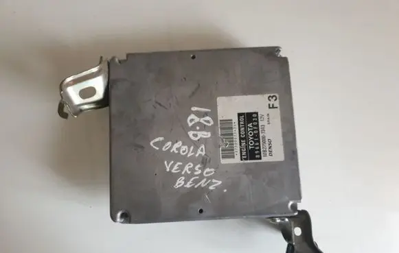Toyota Corolla Verso E121 Engine control unit/module 896610F030