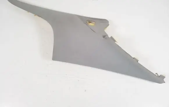 (D)pillar trim (top)
