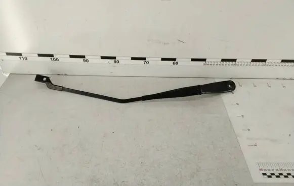 Volvo V60 Front wiper blade arm 30753505