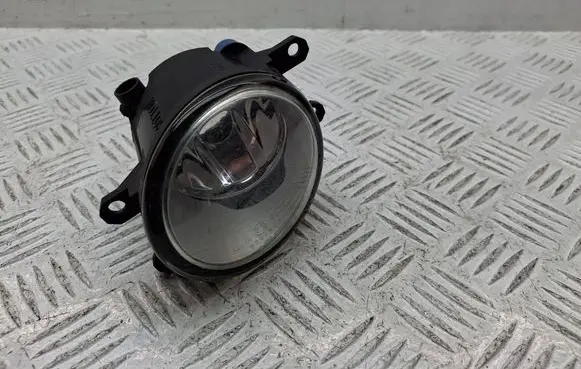 Toyota Avensis T270 Front fog light 812100D041 812100D042 812100D040