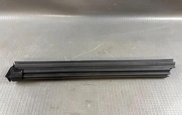 Toyota C-HR II Rubber seal rear door window/glass 68196F4040