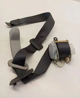 Mitsubishi Endeavor Rear seatbelt 2020617 4H0827331 416907331
