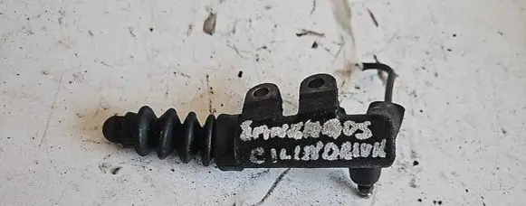 Clutch slave cylinder