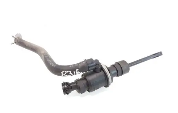 Hyundai i30 Clutch master cylinder