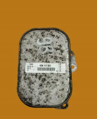 Volkswagen PASSAT B8 Engine oil radiator 03N117021