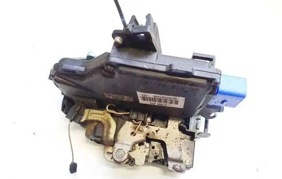 Volkswagen Caddy Front door lock 3D1837016