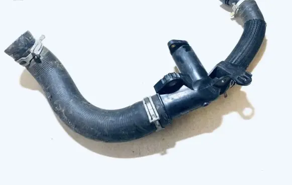 Peugeot 308 Engine coolant pipe/hose 9684589080