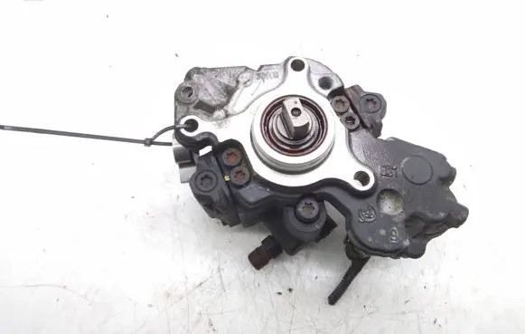 Ford Kuga II Fuel injection high pressure pump 9424A050A