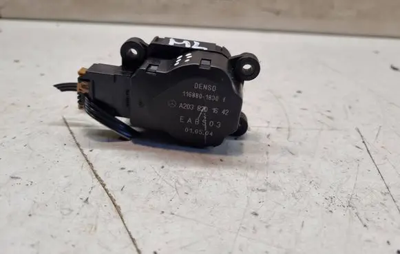 Mercedes-Benz ML W163 Air flap motor/actuator 1168801830 A2038201642 EAB503