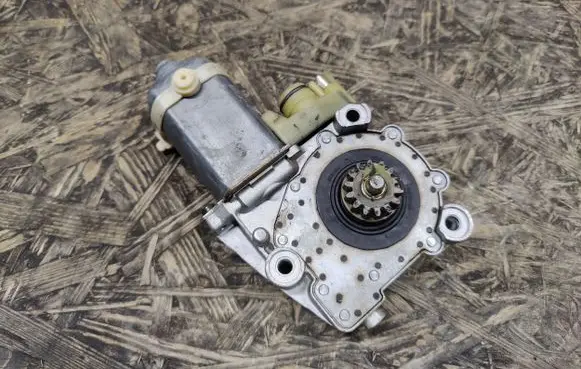 Mercedes-Benz S W140 Front door window regulator motor A1407202146
