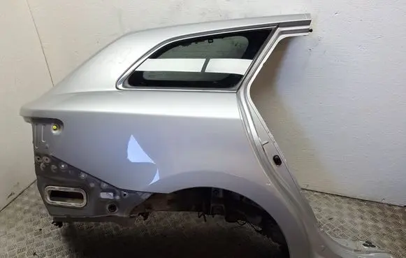Toyota Avensis T270 Rear quarter panel 6160105110 6271005090 6106705901