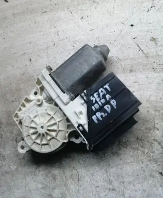 Seat Ibiza III (6L) Front door window regulator motor 101387102 22074526