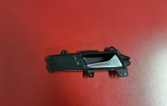 Volkswagen PASSAT B8 USA Front door interior handle 561837114