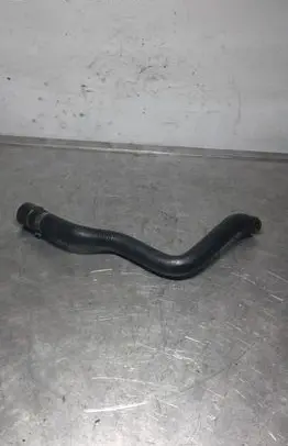 Volkswagen PASSAT B5.5 Engine coolant pipe/hose 06B103224B