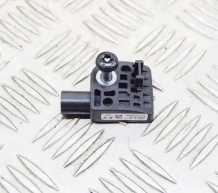 Tesla Model S Airbag deployment crash/impact sensor 100527400B