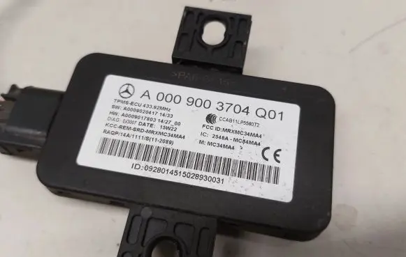 Mercedes-Benz CLA C117 X117 W117 Tire pressure control unit A0009003704