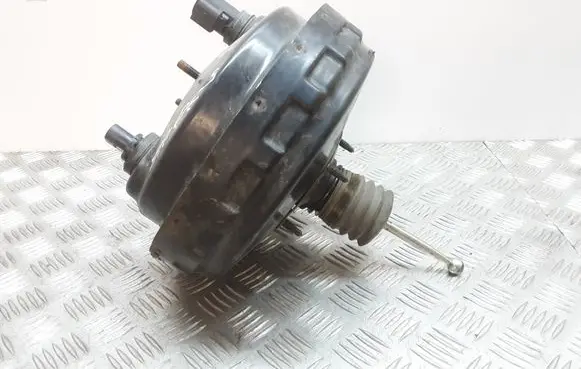 Volkswagen Touareg I Brake booster 7L6612101