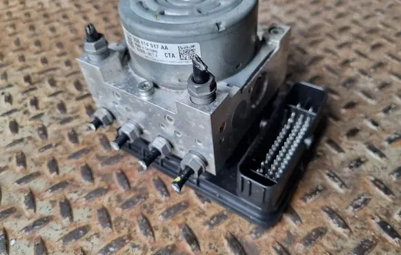 Skoda Superb B8 (3V) ABS Pump 3Q0907379AA 3Q0614517AA