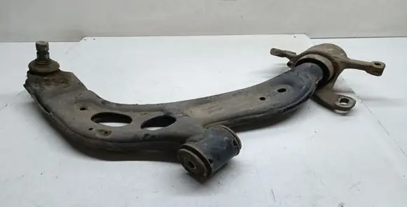 BMW 2 F46 Front lower control arm/wishbone