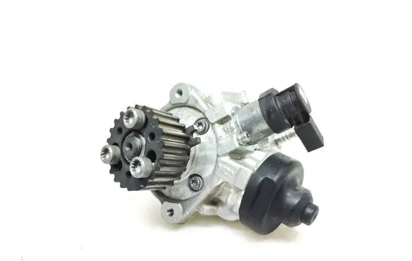 Volkswagen Transporter - Caravelle T5 Fuel injection high pressure pump 03L130755J 0445010520 03140714