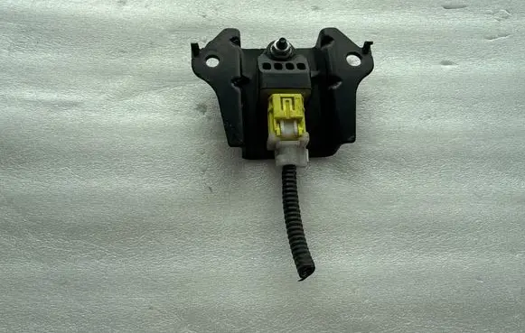 Toyota GT 86 Airbag deployment crash/impact sensor 98231CA010