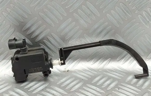 Opel Astra J Fuel tank cap 13348741 180137