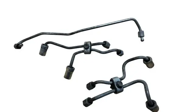 Toyota Avensis T250 Fuel injector supply line/pipe 